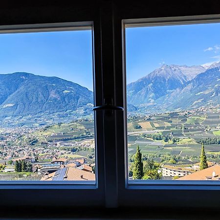 Schenna Garni Eden Bed & Breakfast Bagian luar foto