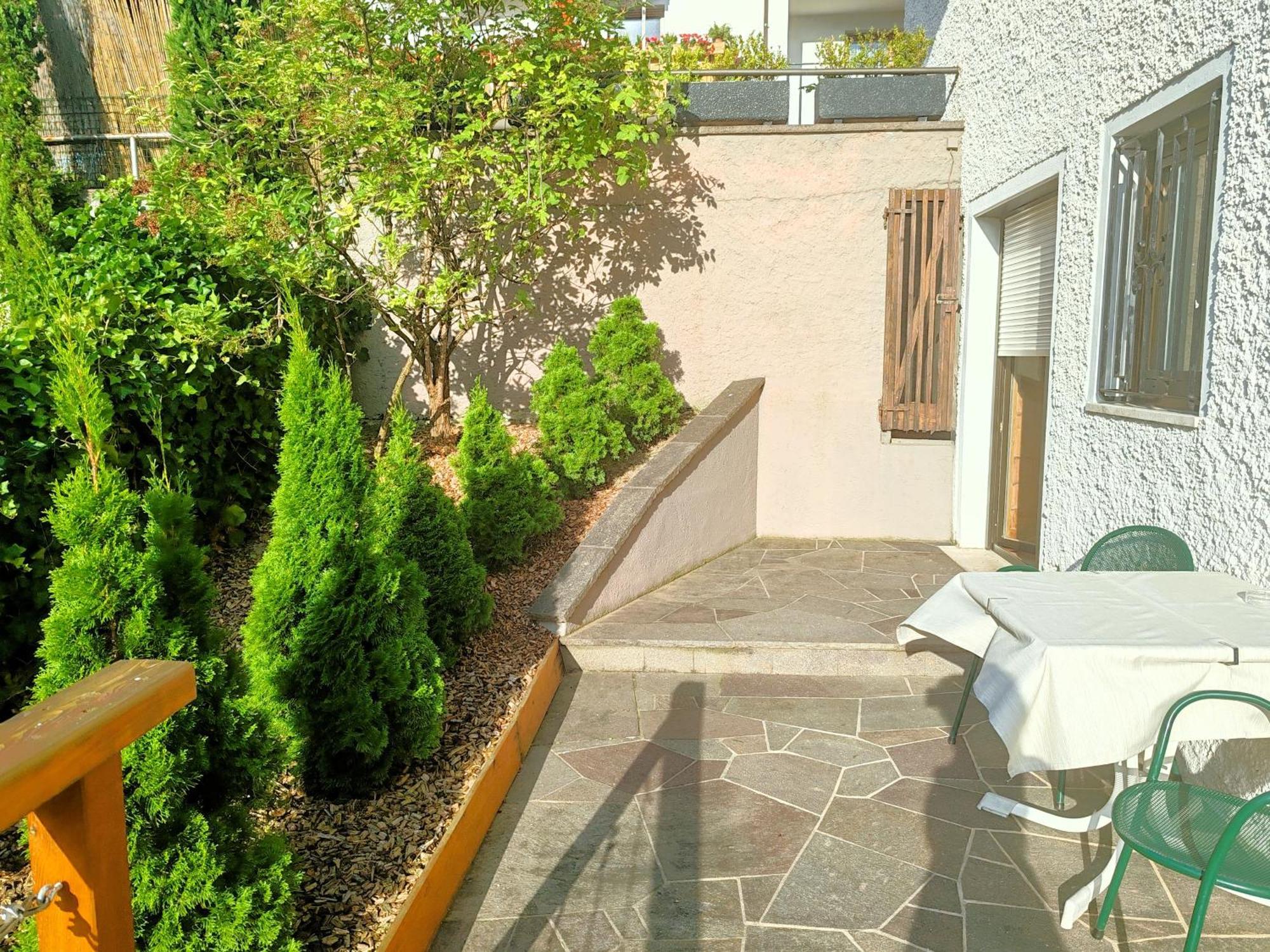 Schenna Garni Eden Bed & Breakfast Bagian luar foto