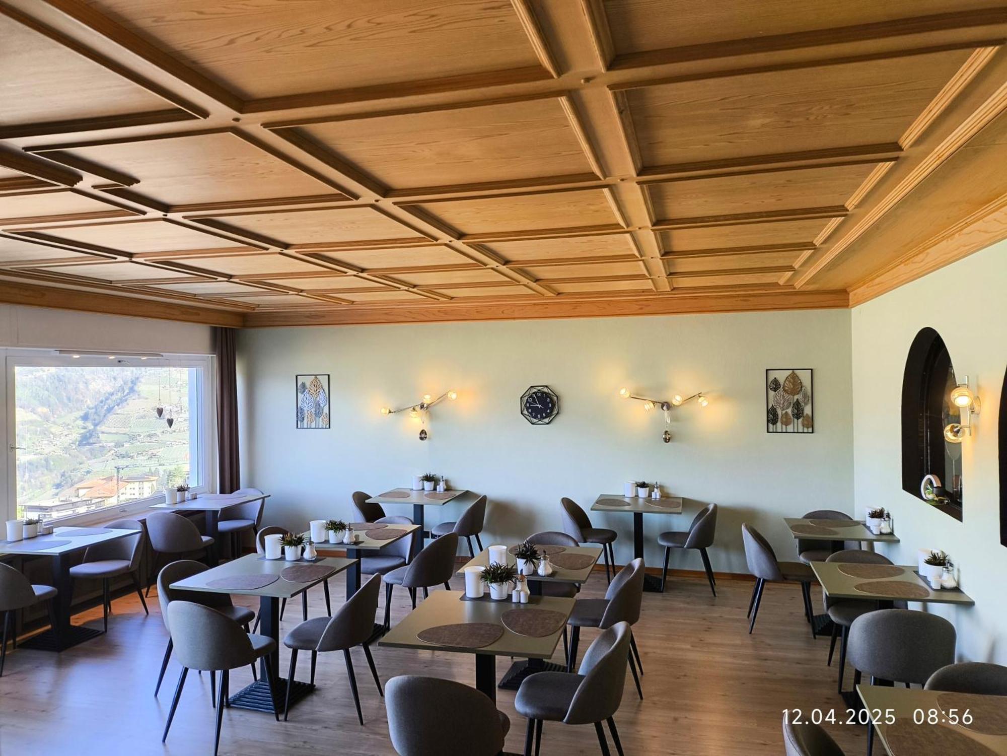 Schenna Garni Eden Bed & Breakfast Bagian luar foto