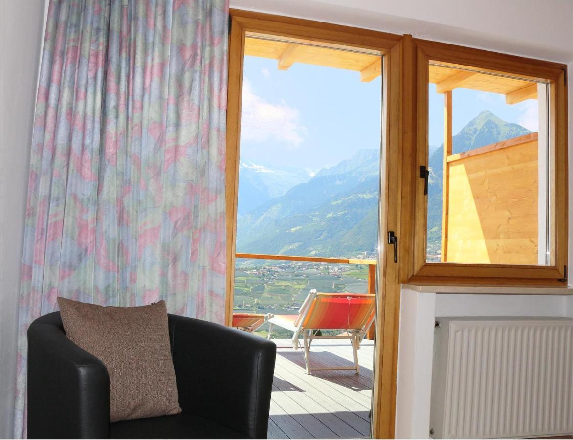 Schenna Garni Eden Bed & Breakfast Bagian luar foto